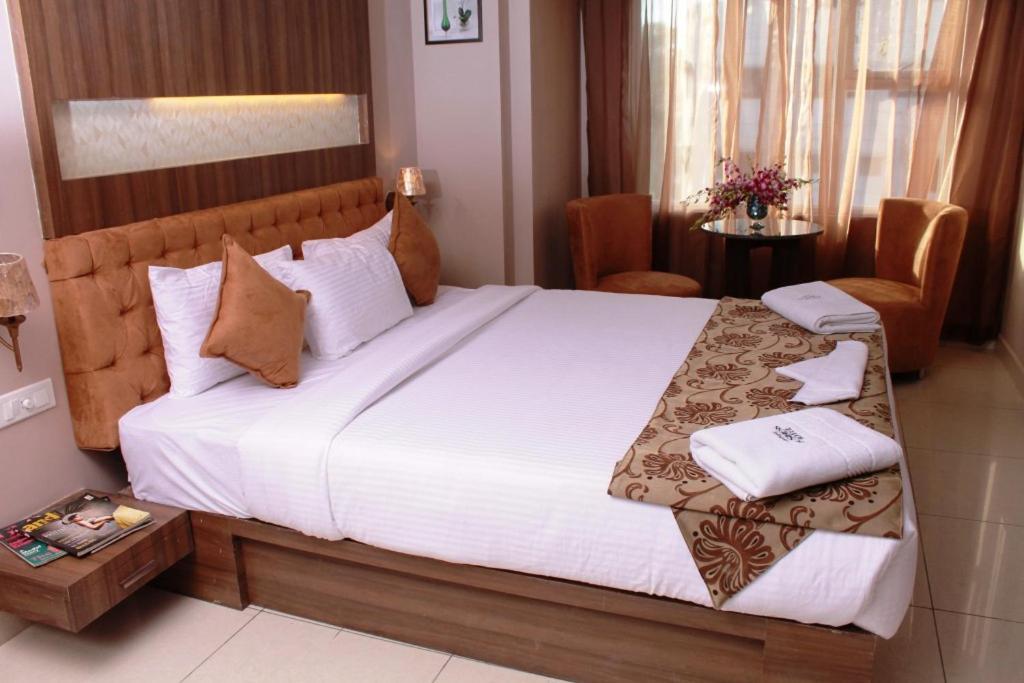 Savoury Business Hotel Bangalore Luaran gambar